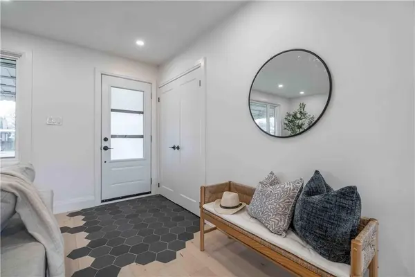 67 Toby CRES, Hamilton, ON L8T 2N9