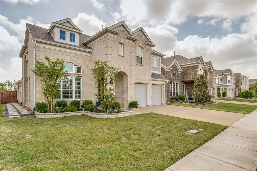 358 Gleneagles Drive, Garland, TX 75040