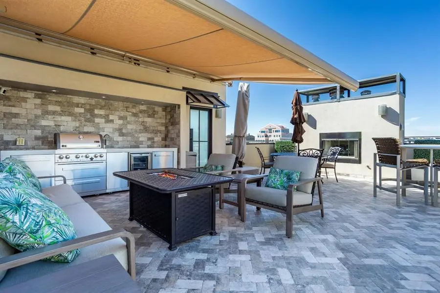 2630 A WELBORN Street, Dallas, TX 75219