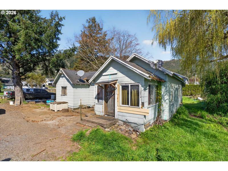 402 ACACIA AVE, Garibaldi, OR 97118