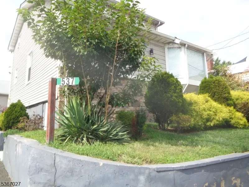 537 US Highway 22, Hillside Twp., NJ 07205