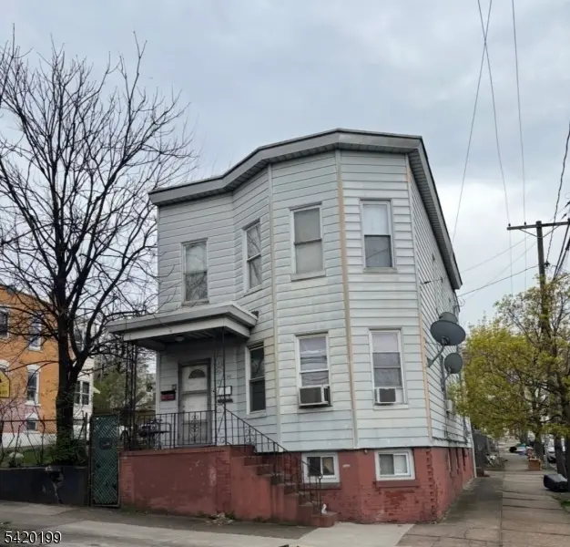 268 6Th Ave, Paterson City, NJ 07524