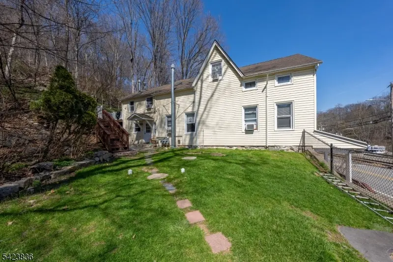468 Hamburg Tpke, West Milford Twp., NJ 07480