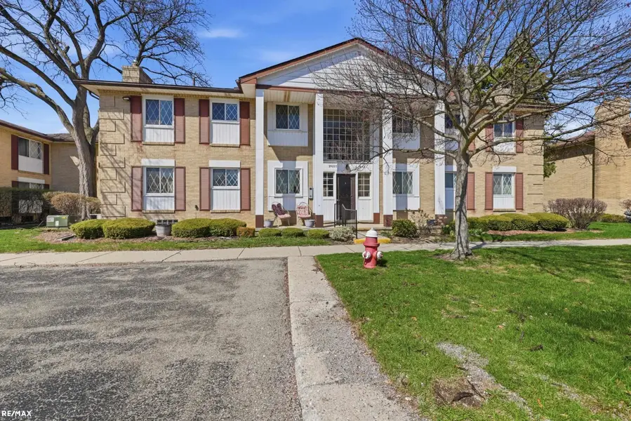 29225 Hayes RD, Warren, MI 48088