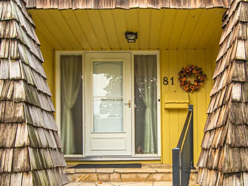 81 Marica AVE, Oshawa, ON L1G 3G9