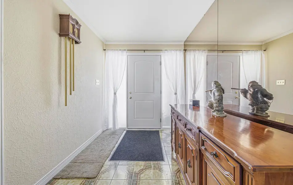 81 Marica AVE, Oshawa, ON L1G 3G9