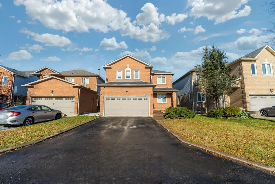 1040 Beaver Valley CRES, Oshawa, ON L1J 8N2