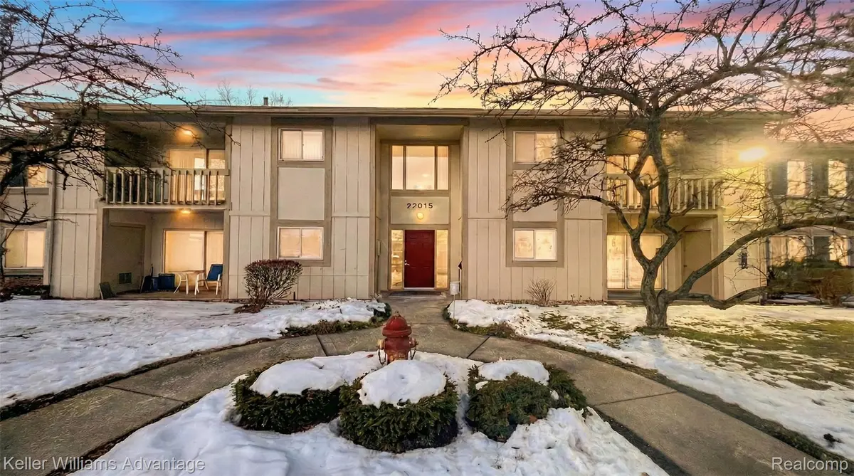 27915 Berrywood LN #70, Farmington Hills, MI 48334