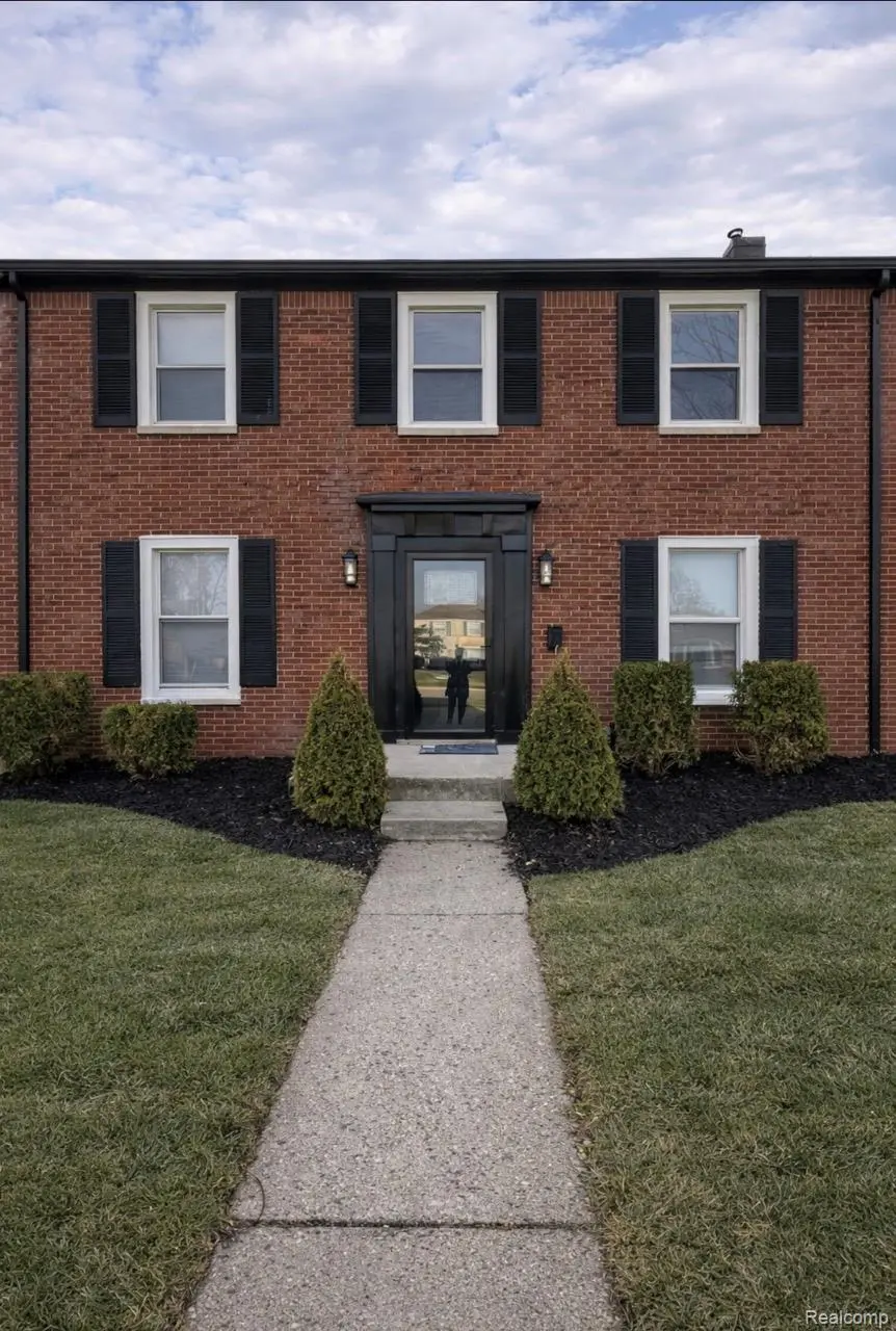 14058 Greenview RD, Detroit, MI 48223