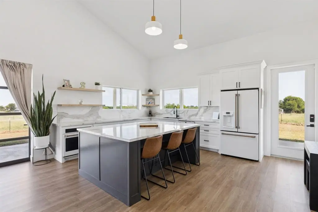 2436 Fm 1566 W, Celeste, TX 75423