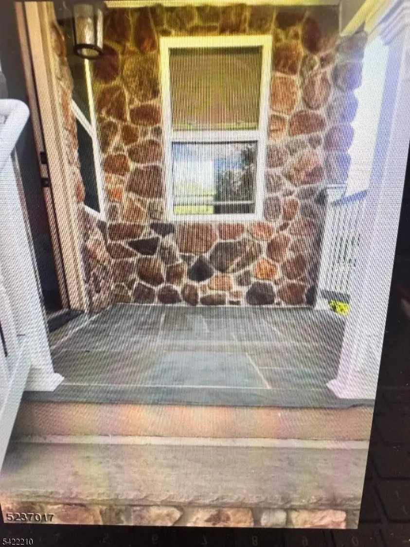 419 Stonewall Ave, Manville Boro, NJ 08835