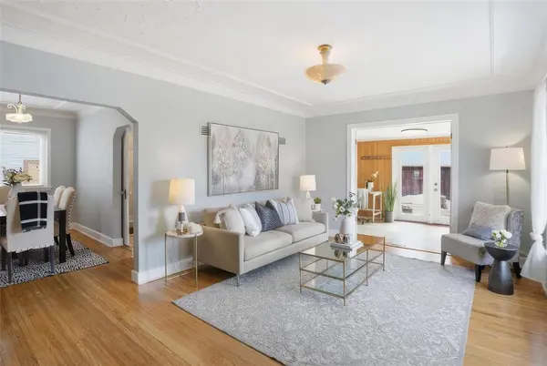 170 Hill ST, Winnipeg, MB R2H 2L6