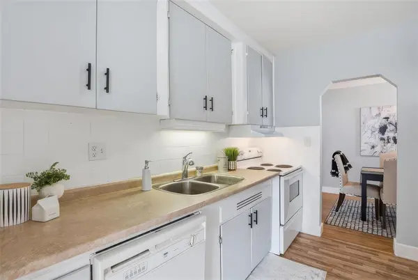 170 Hill ST, Winnipeg, MB R2H 2L6