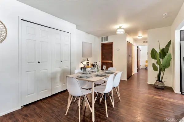 1250 W 9 Mile RD #6, Ferndale, MI 48220