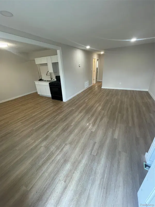 11359 Winthrop ST, Detroit, MI 48227