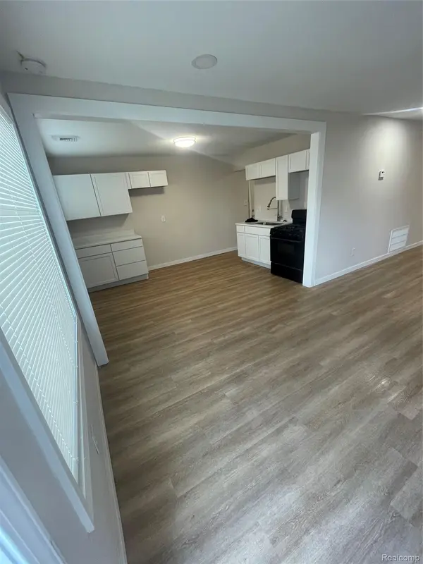 11359 Winthrop ST, Detroit, MI 48227