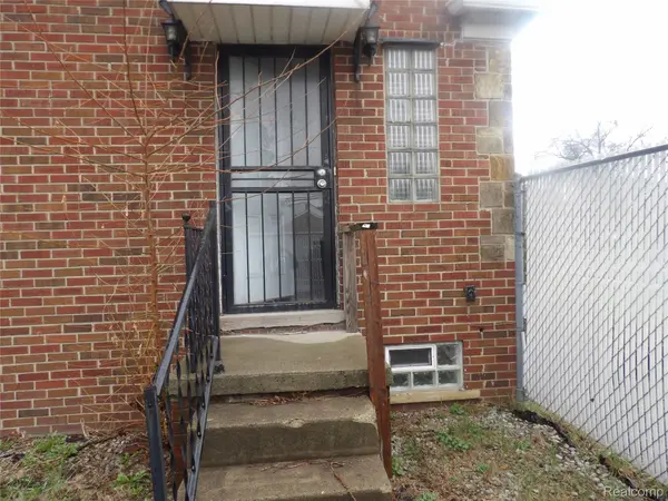 5920 W Outer DR, Detroit, MI 48235