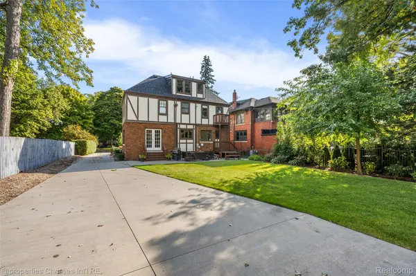 2915 Seminole ST, Detroit, MI 48214