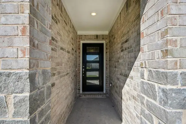 240 Canyon Oaks Drive, Greenville, TX 75402