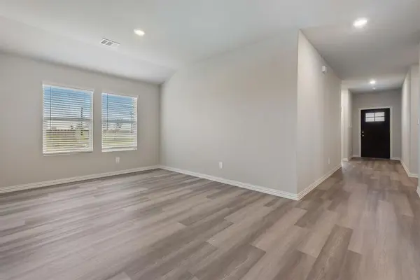 225 Sugarlands Drive, Greenville, TX 75402