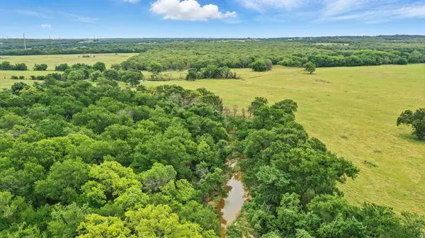 9450 Fm 2210 E, Poolville, TX 76487