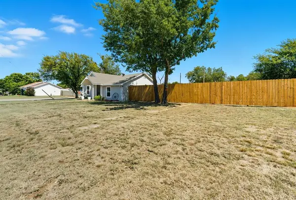 801 Carolina Street, Graham, TX 76450