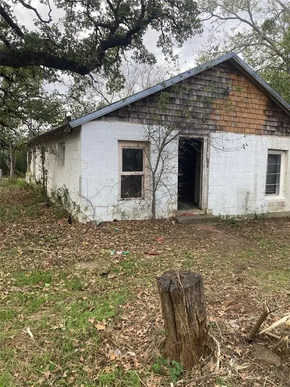 1605 County Road 429, Cleburne, TX 76031