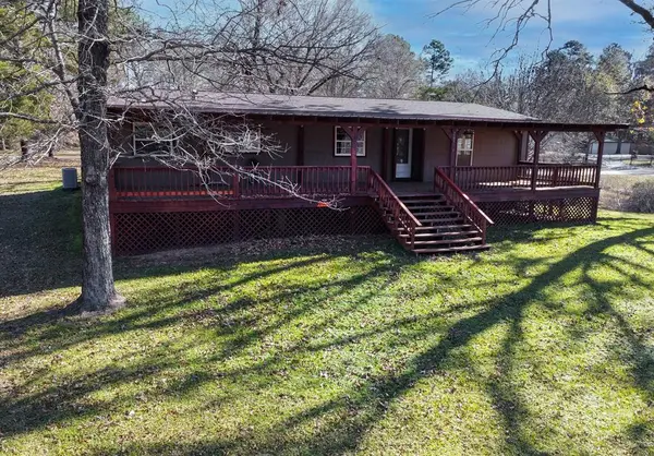 20501 Shore Breeze Drive, Chandler, TX 75758