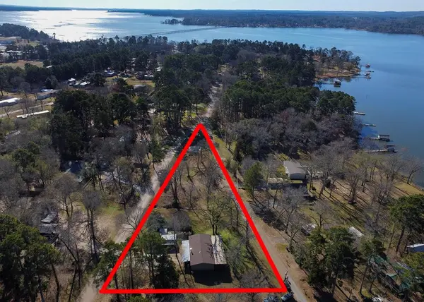 20501 Shore Breeze Drive, Chandler, TX 75758