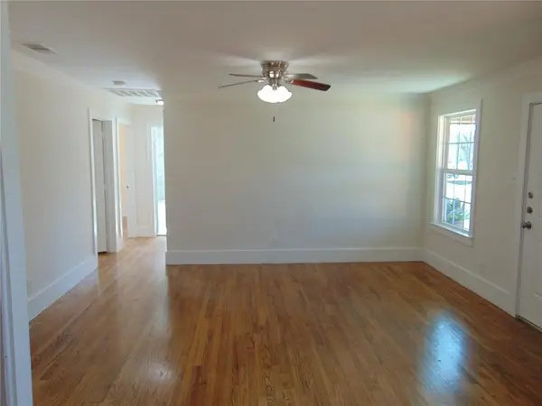 4312 Franklin Street, Lancaster, TX 75134