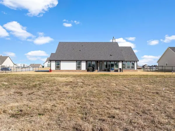 221 Meadow Vista Drive, Rhome, TX 76078