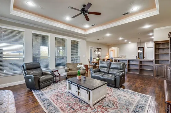 1450 Woodland Drive, Cross Roads, TX 76227