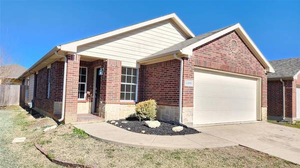 2201 Sweetwood Drive,  Fort Worth,  TX 76131