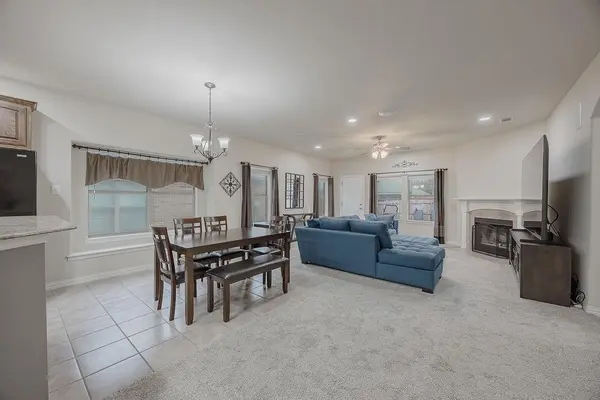 305 Village Drive, Red Oak, TX 75154