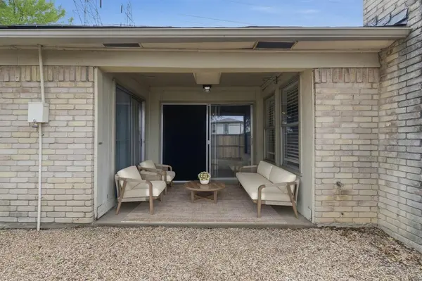 2253 Spicewood Lane, Carrollton, TX 75006