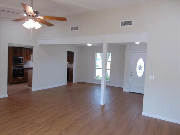 3229 Kensington Drive, Mesquite, TX 75150