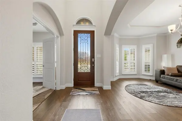 418 Crestview Drive, Midlothian, TX 76065