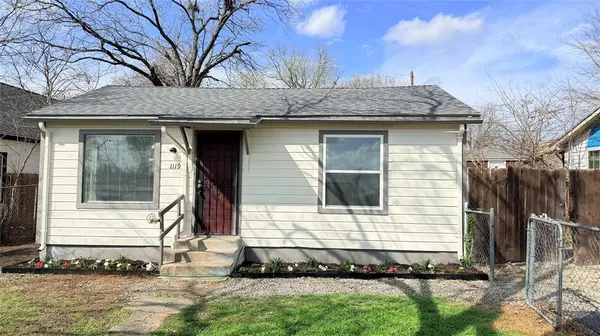 1119 E Cantey Street, Fort Worth, TX 76104