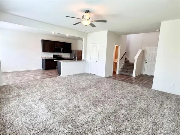 2409 Stillwater Drive, Ponder, TX 76259