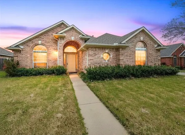 3516 Heatherbrook Drive, Arlington, TX 76001