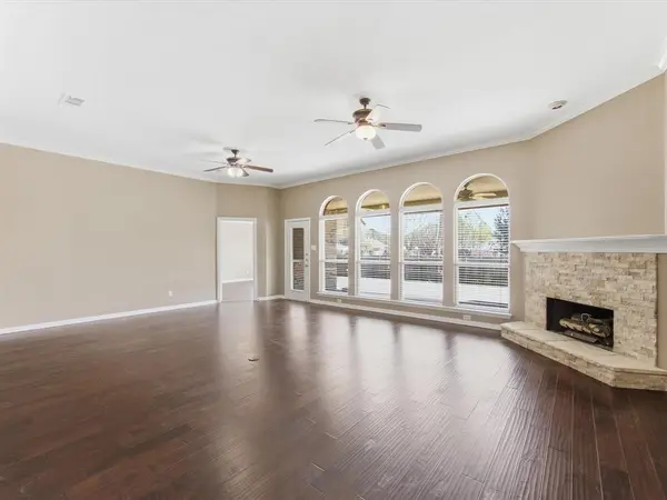 3516 Heatherbrook Drive, Arlington, TX 76001