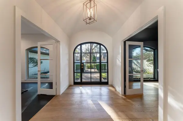 5702 Bent Trail, Dallas, TX 75248