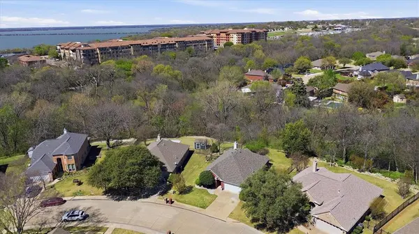 160 Pelican Cove Drive, Rockwall, TX 75087