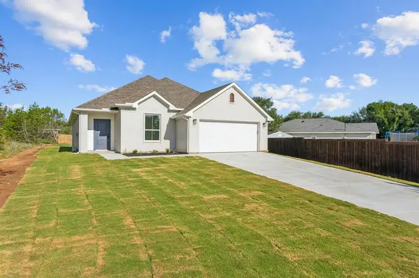 5012 Elizabeth Street, Granbury, TX 76048