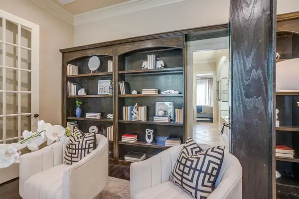 4059 W 7th Street, Fort Worth, TX 76107