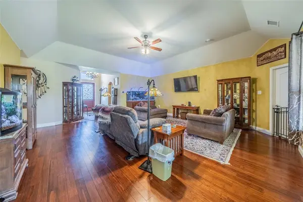 2852 Sonterra Drive, Cedar Hill, TX 75104