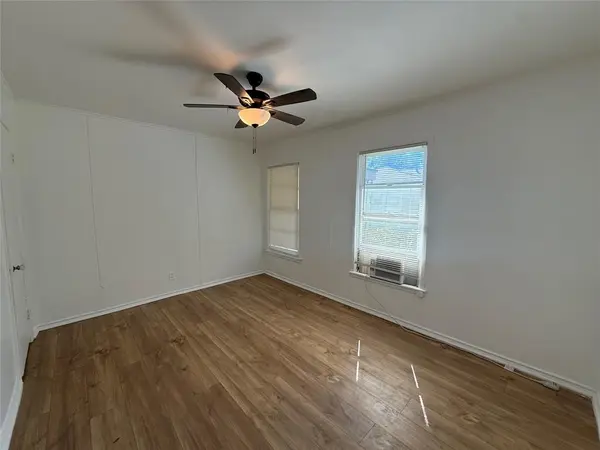 4914 Donnelly Avenue, Fort Worth, TX 76107