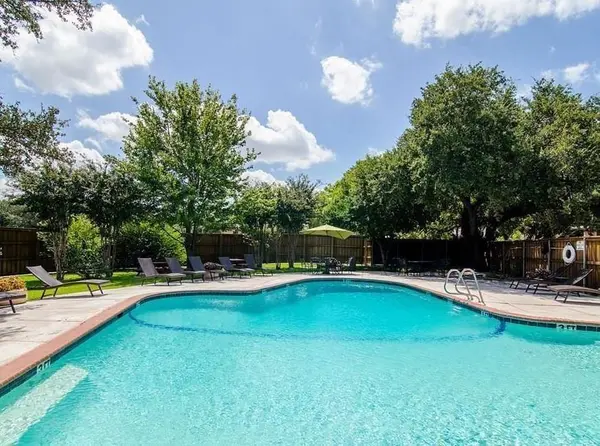 7510 W Northwest Highway #6, Dallas, TX 75225