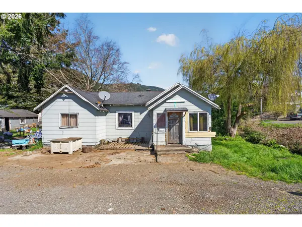 402 ACACIA AVE, Garibaldi, OR 97118