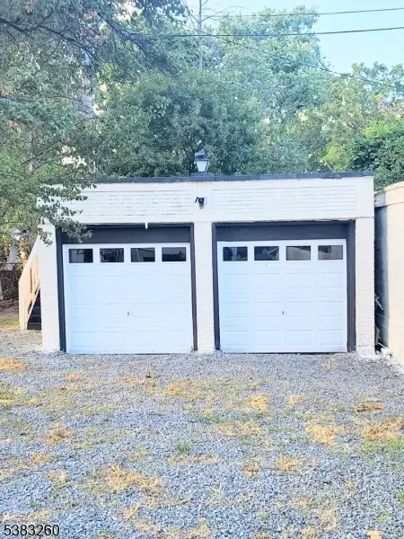 94 Dodd St, East Orange City, NJ 07017